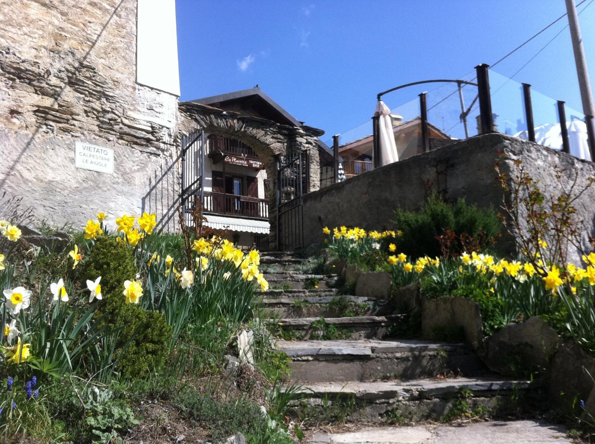 La Placette - Albergo Diffuso E Trattoria Usseaux Εξωτερικό φωτογραφία