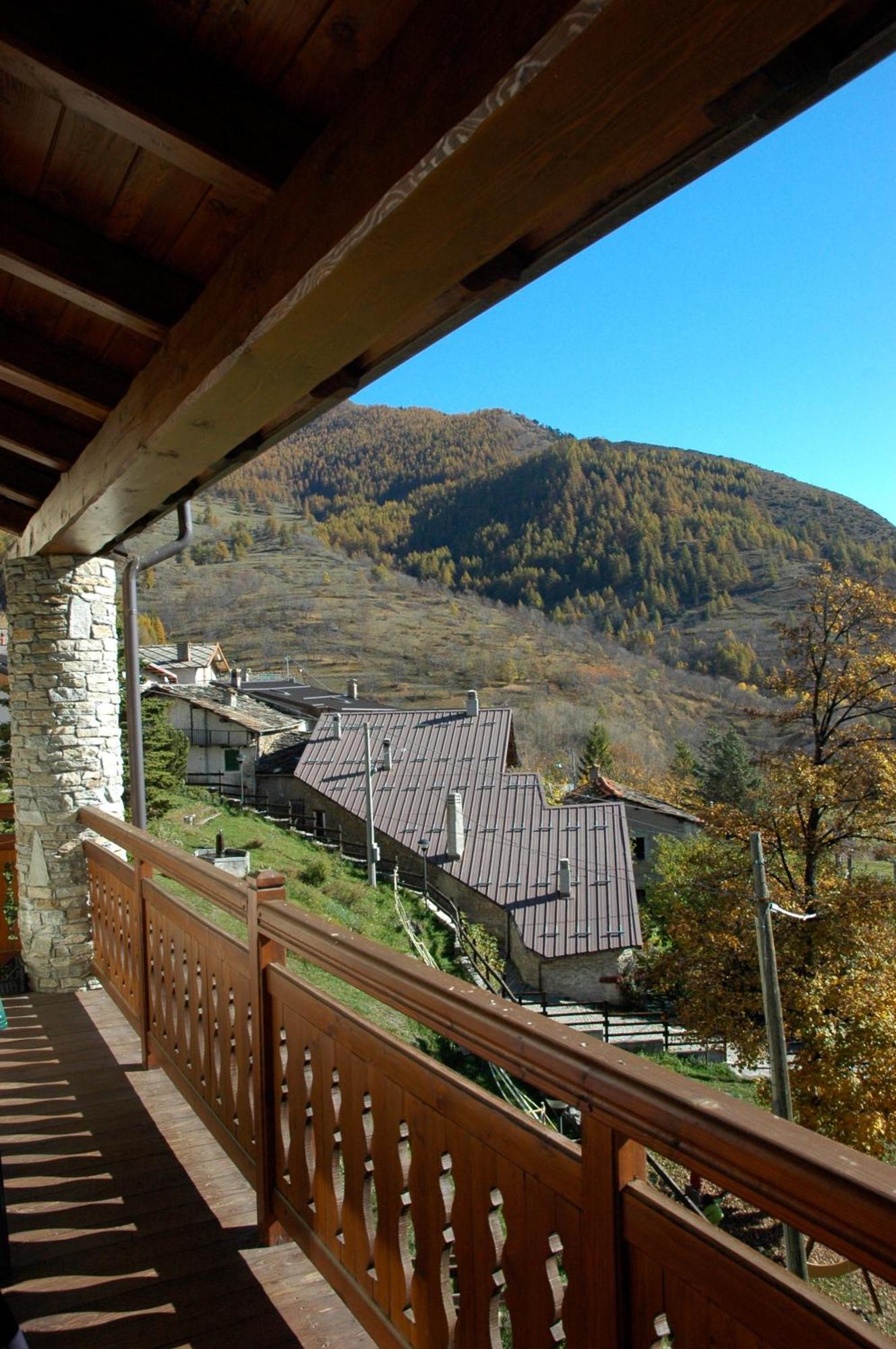 La Placette - Albergo Diffuso E Trattoria Usseaux Εξωτερικό φωτογραφία