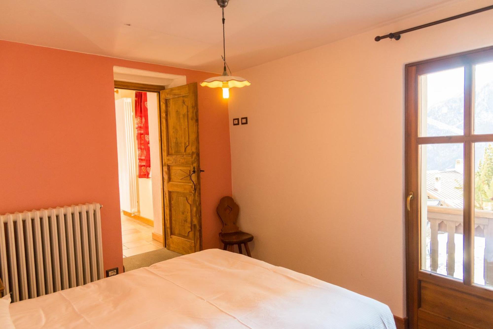La Placette - Albergo Diffuso E Trattoria Usseaux Εξωτερικό φωτογραφία