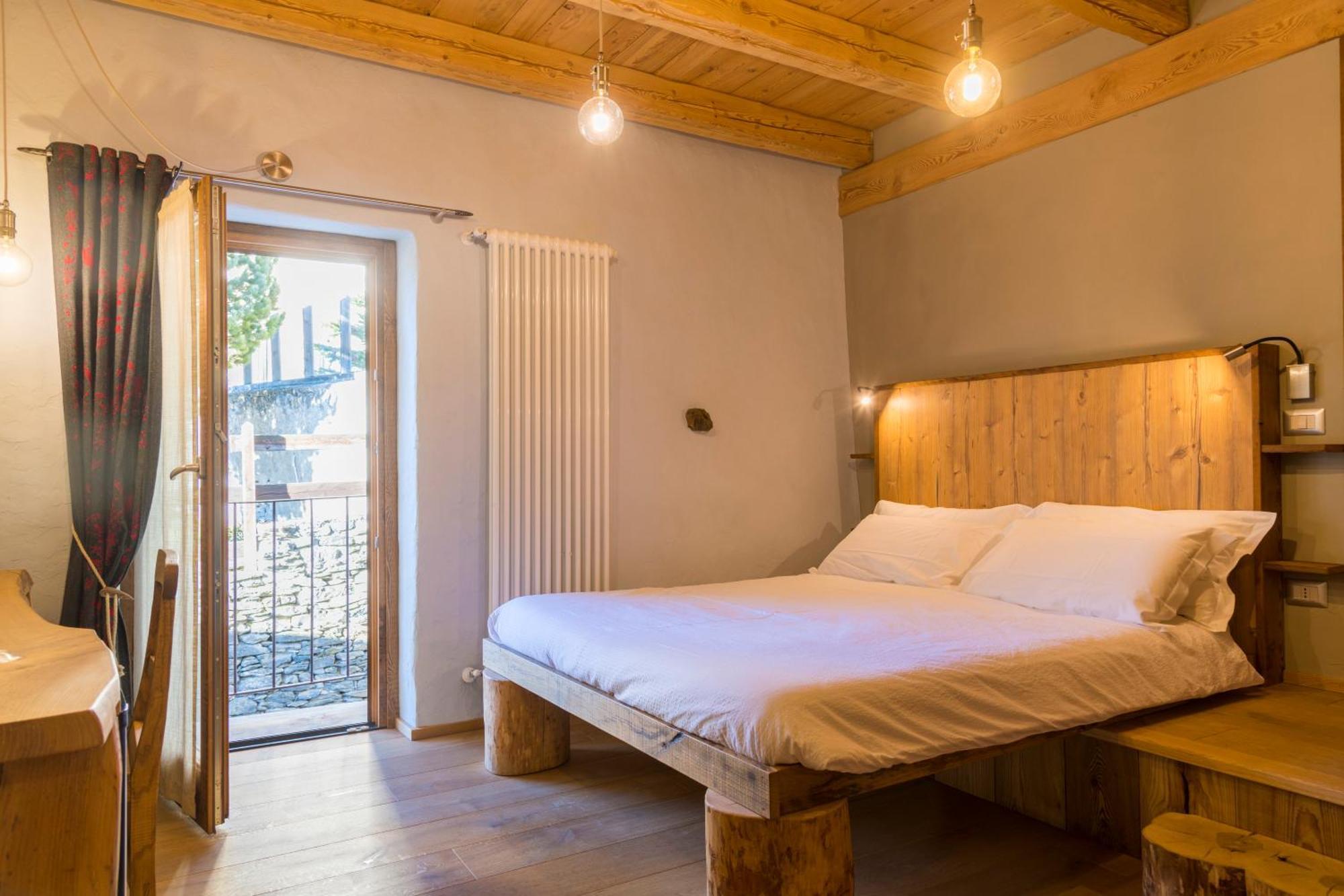 La Placette - Albergo Diffuso E Trattoria Usseaux Εξωτερικό φωτογραφία