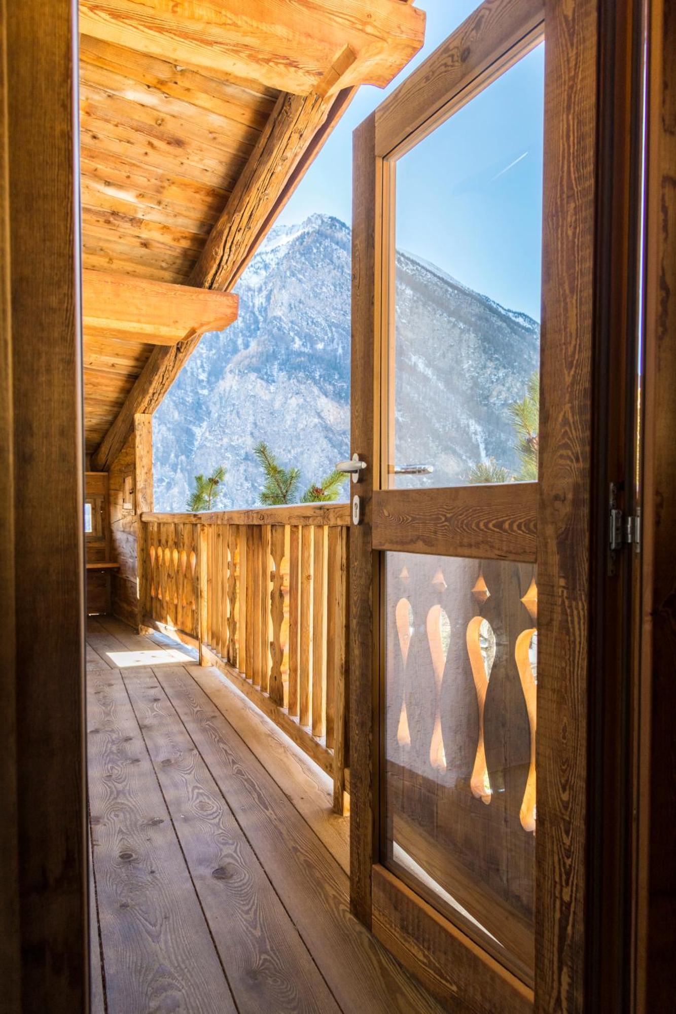 La Placette - Albergo Diffuso E Trattoria Usseaux Εξωτερικό φωτογραφία