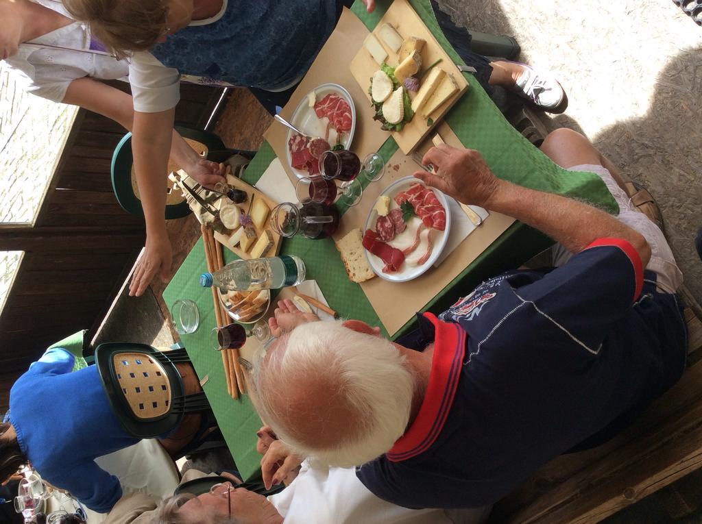 La Placette - Albergo Diffuso E Trattoria Usseaux Εξωτερικό φωτογραφία
