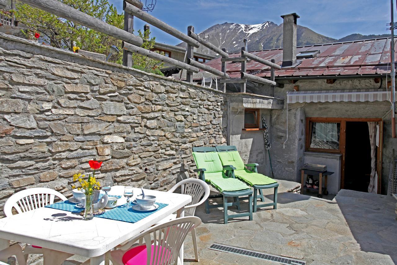 La Placette - Albergo Diffuso E Trattoria Usseaux Εξωτερικό φωτογραφία