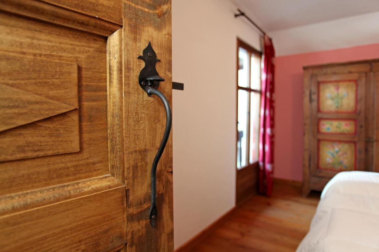 La Placette - Albergo Diffuso E Trattoria Usseaux Εξωτερικό φωτογραφία